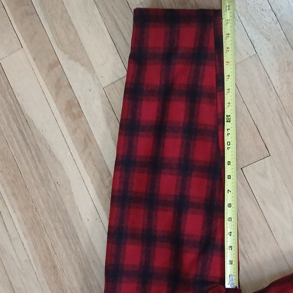 Woolrich Men's Classic Red and Black Checkered Jacket - Picture 12 of 13